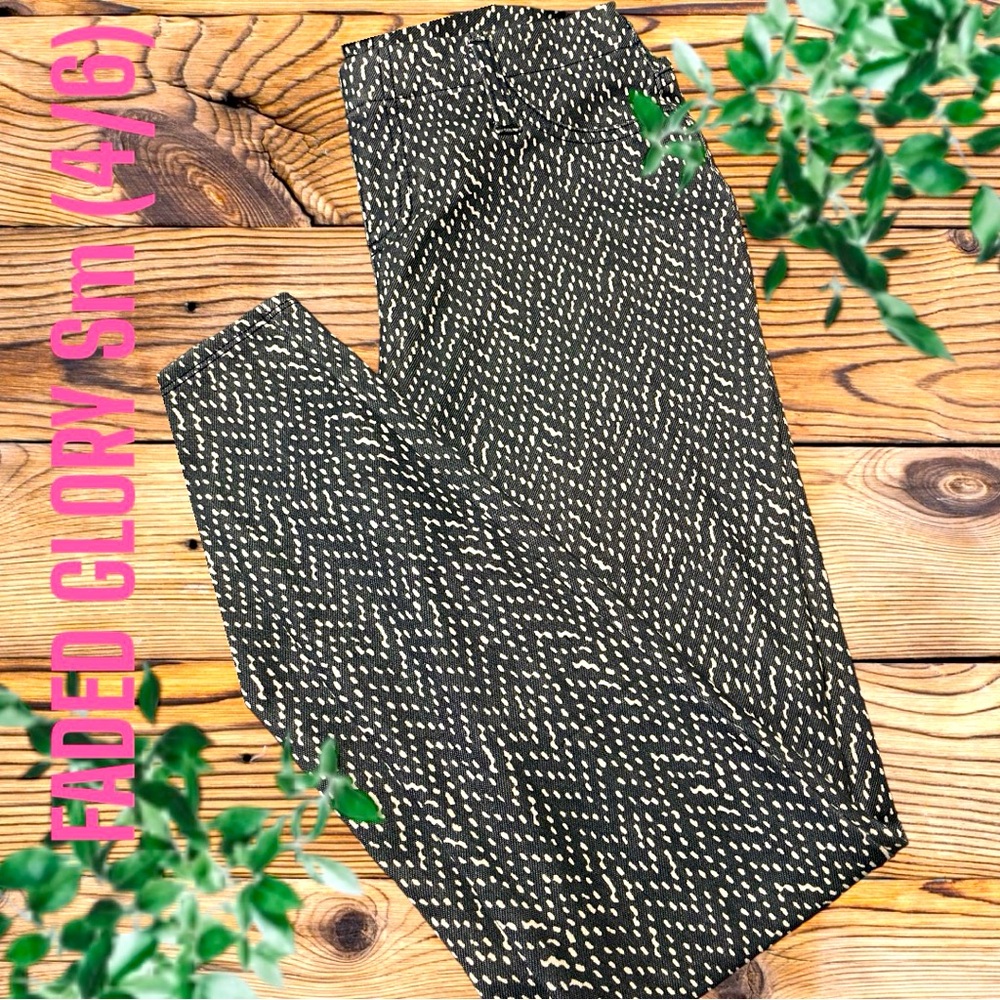 🌻 Faded Glory 🌻women’s stretchy pants in dark denim and white SZ S (4/6)